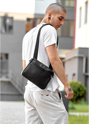 Мужская сумка мессенджер с кожи  makros черная4 фото