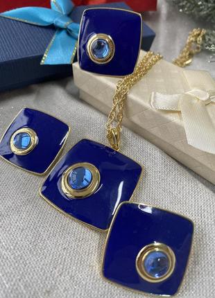 Комплект жіночіх прикрас "сапфір у золоті", синя емаль.1 фото