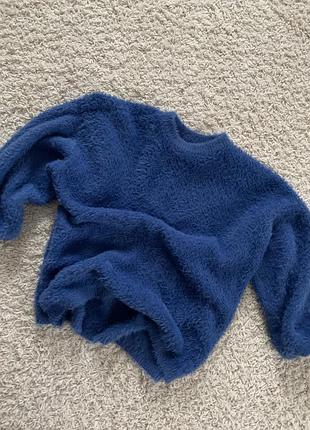 Красива тепла кофтинка