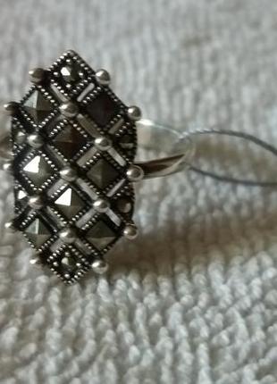 Кольцо перстень серебро с марказитом р.18,55 фото