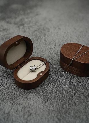 Ювелірний футляр із дерева