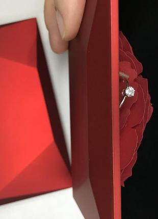 Коробочка для помолвочного кольца роза