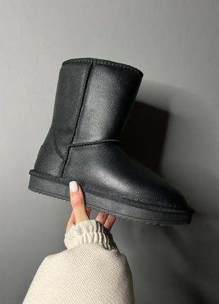 Женские угги высокие натуральная кожа на меху черные ugg mid black leather1 фото