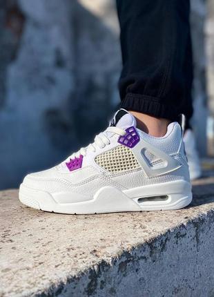 Женские кроссовки nike air jordan 4 белые с фиолетовым