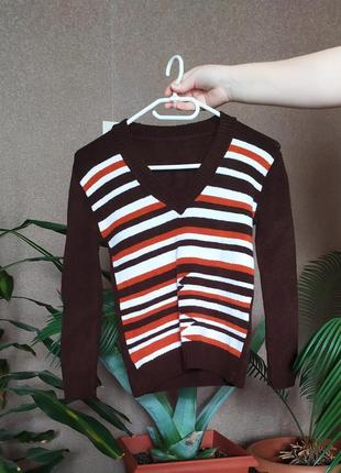 Светр жіночий коричневий