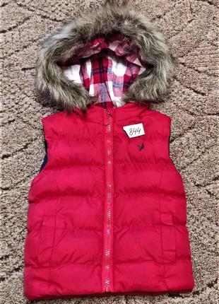 844. жилетка детская теплая, для мальчика.  р. - на рост 98-104 / 3-4 года.