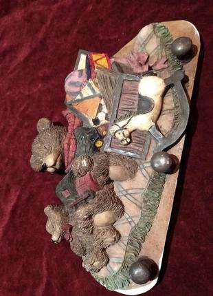 Настенный декор, вешалка с фигурками teddi. 22x12см.