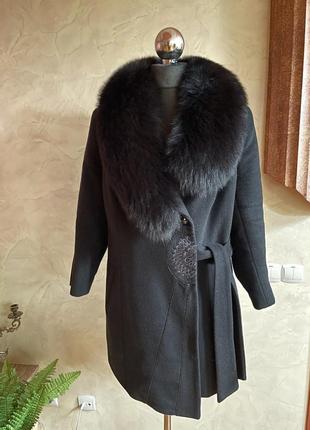 Шикарне пальто, зима saga furs