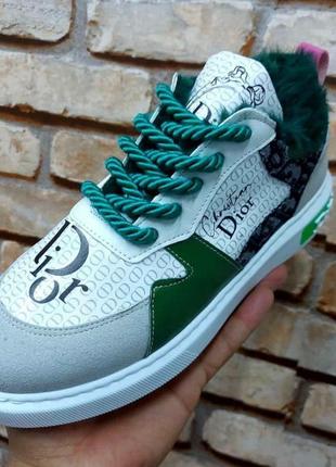 Крутейшие зеленые кроссовки на меху, турция.