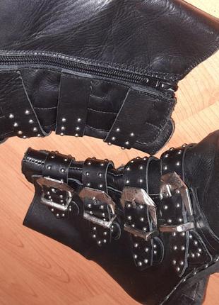 Шкіряні чорні черевики із заклепками 38 made in italy ovye3 фото