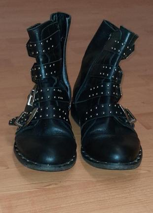 Шкіряні чорні черевики із заклепками 38 made in italy ovye6 фото