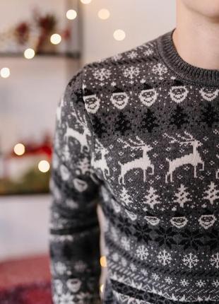 Мужской свитер с оленями серый новогодний шерстяной3 фото