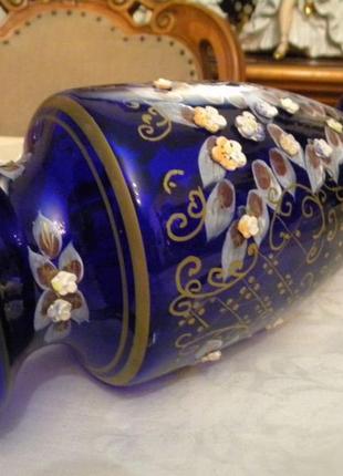 Красивая  старинная ваза кобальт лепка позолота роспись богемское стекло чехословакия )7 фото