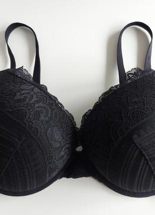 Бюстгальтер з великим пуш ап