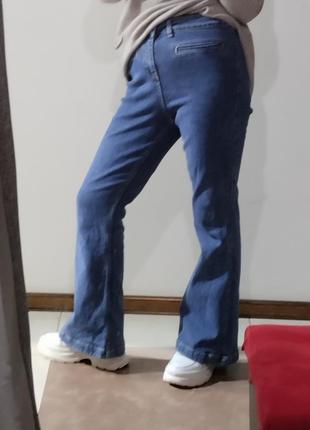 Брендові джинси кльош4 фото