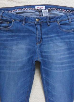 Стильные джинсы скинни jonh baner, 20 размер.5 фото