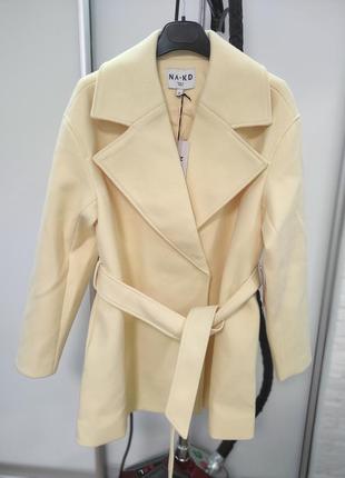 Коротке жовте пальто з паском na-kd6 фото