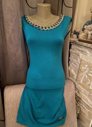 Классное платье с ожерельем, key