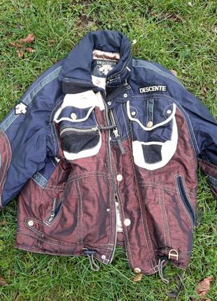 Чоловіча вінтажна куртка descente.