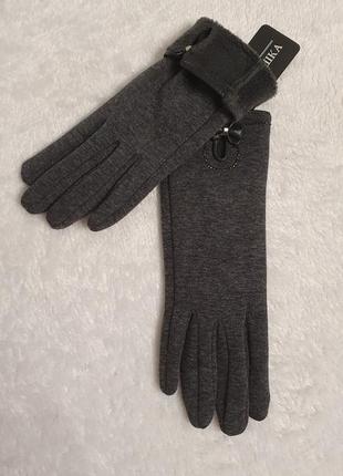 Трикотажные женские перчатки с декоративним елементом "бантик"3 фото