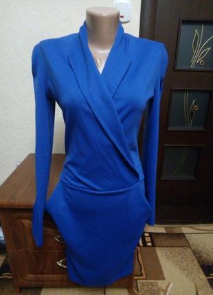 Красивое теплое платье на запах, сост. отличное. размер 44-46