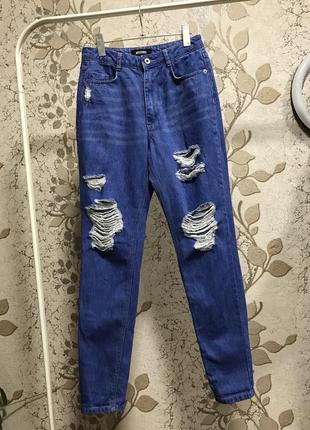 Рвані джинси мом.