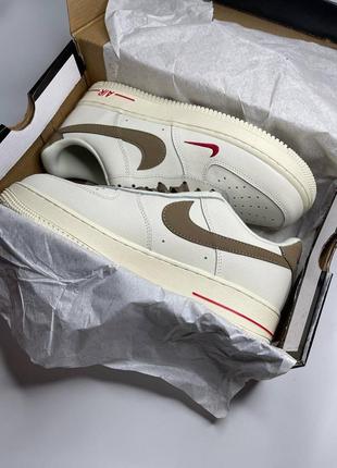 Кросівки nike air force 1 (білі з бежево/коричневим) форси