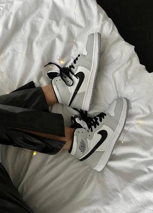 Жіночі зимові кросовки  на хутрі nike air jordan 1 retro high “smoke grey” fur ❄️9 фото