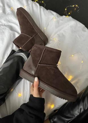 Уггі в стилі ugg mini dark chocolate lacquer2 фото