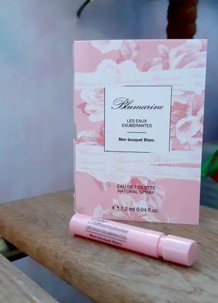 Blumarine mon bouquet blanc оригинал миниатюра пробник mini vial spray 1,2 мл книжка2 фото