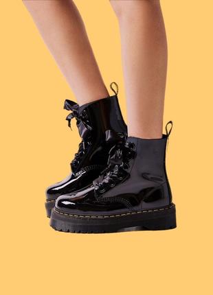 Боти dr. martens molly patent lamper platform