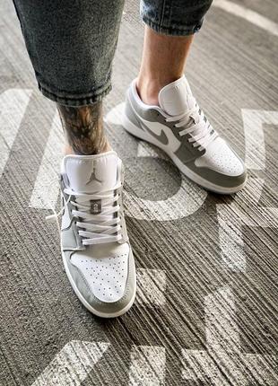 Кросівки nike air jordan1 low wolf grey7 фото