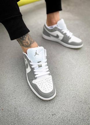 Кросівки nike air jordan1 low wolf grey1 фото