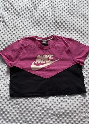 Кроп-топ nike