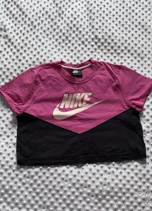 Кроп-топ nike