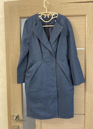 Котонове легке пальто з глибокими кишенями