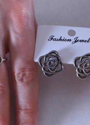 Срібний комплект сережки + обручка "троянди" 18 розмір3 фото