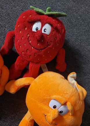 Набір  іграшок фрукт goodness gang. апельсин, полуниця 25 см.2 фото