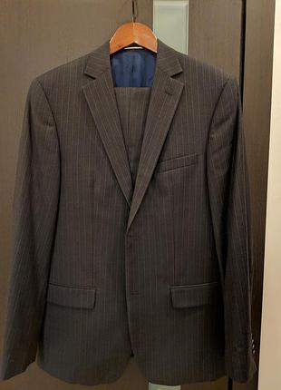 Чоловічий костюм