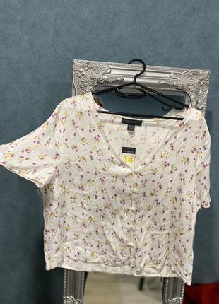 Сатиновая шелковая блуза из 100% вискозы в цветы новая с биркой primark
