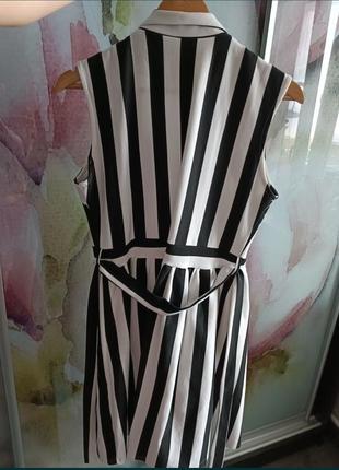 Сукня чорно-біла без рукавів2 фото