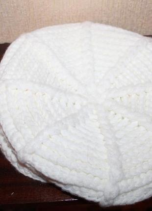 Стильная тёплая кепка damart для стильной девушки