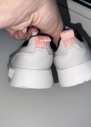 Кроссовки adidas 5