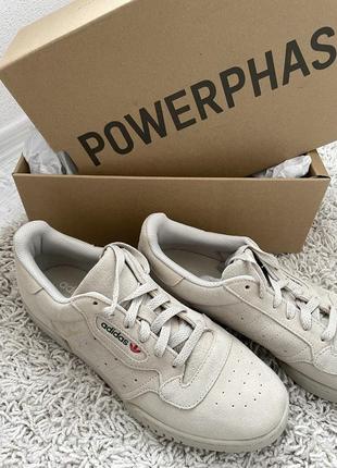 Adidas yeezy powerphase3 фото