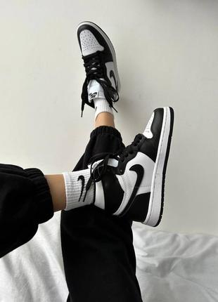 Кросівки nike air jordan 1 retro white black3 фото
