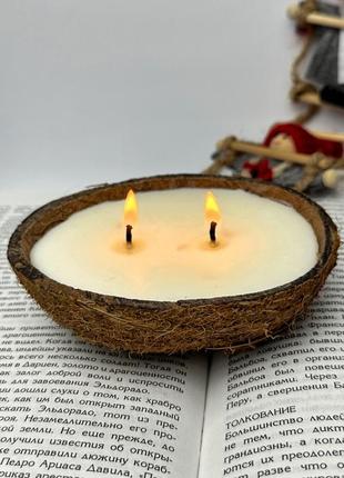 Свічка половинка кокосу час горіння 20 годин1 фото