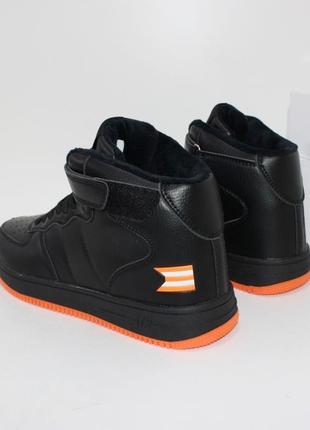 Кросівки-черевики зимові для чоловіків чорні з помаранчевим4 фото