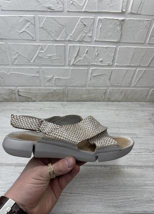 Босоножек удобные  clarks