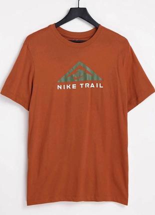 Футболка nike dri-fit trail running logo t-shirt in terracota