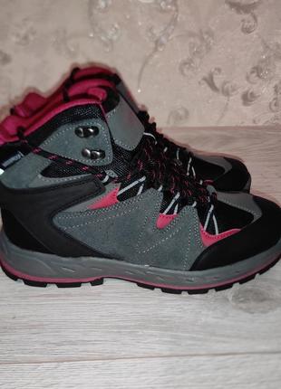 Треккинговые ботинки известного немецкого бренда crivit 37 г.